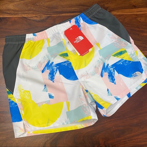 The North Face Girls Class V Water Short - Picture 2 of 8